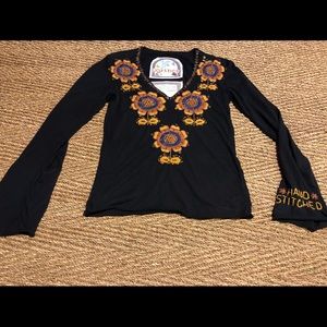 Brand JOHNNYWAS JOYSTICK EMBROIDERED   TOP SZ S